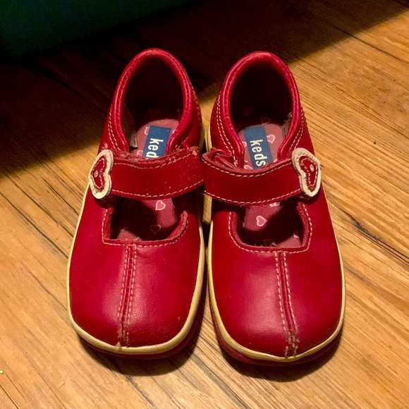 Keds toddler shoes size 5 1/2 red. Only wore once. - Picture 1 of 4